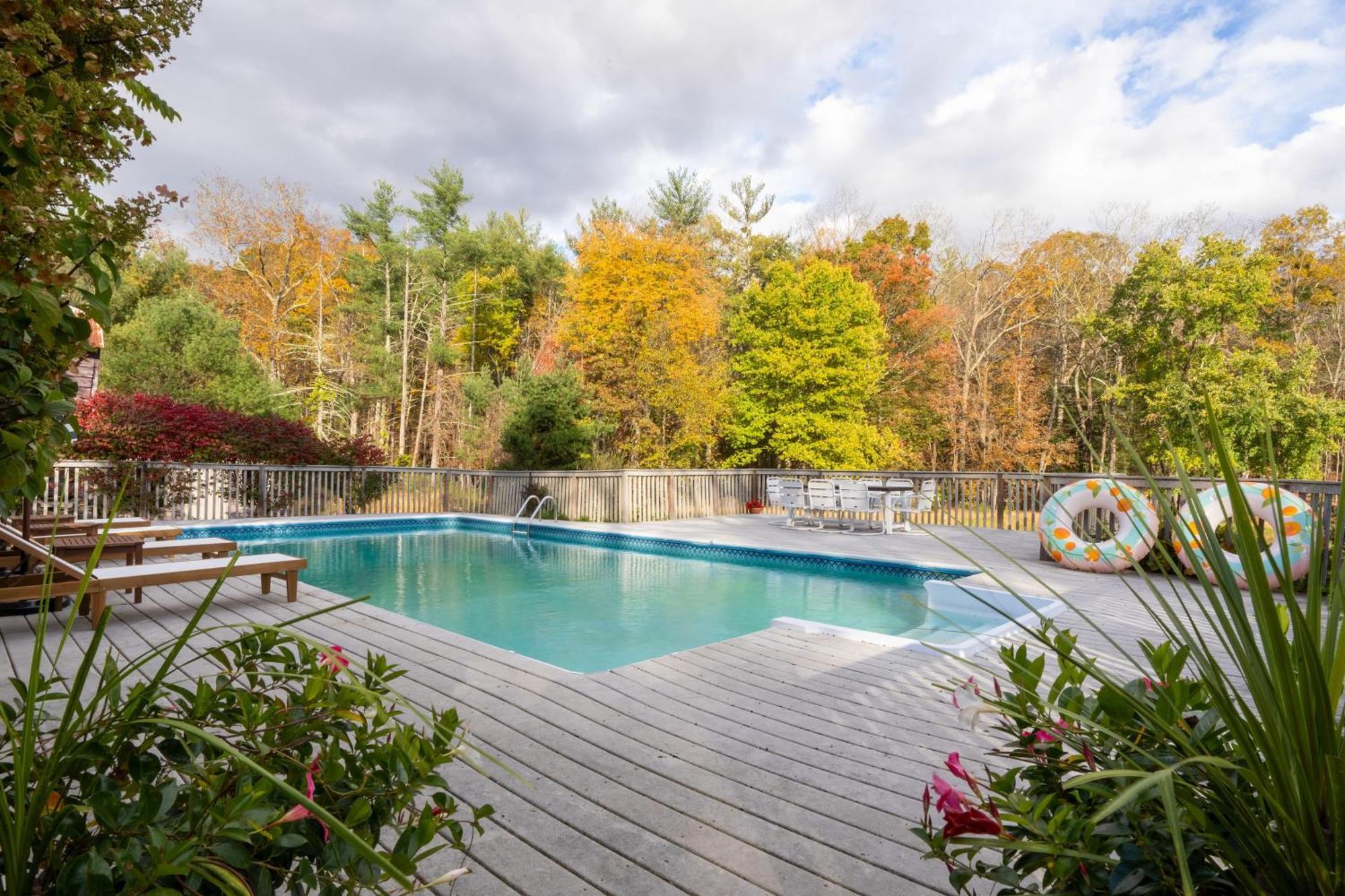 Cortland By Avantstay Charming Heritage Estate W Private Lake Pool Согертис Экстерьер фото